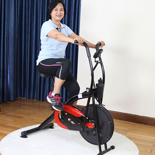 Chọn Mua Xe Đạp Tập Thể Dục Người Già Thế Nào?