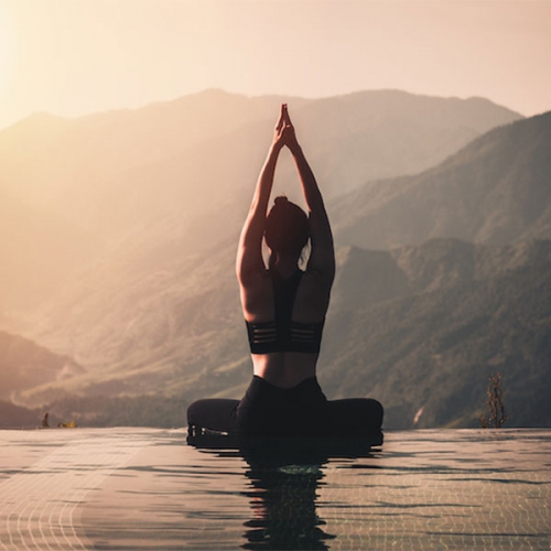 10 Bài Tập Yoga Buổi Sáng Cho Ngày Mới Tràn Đầy Năng Lượng