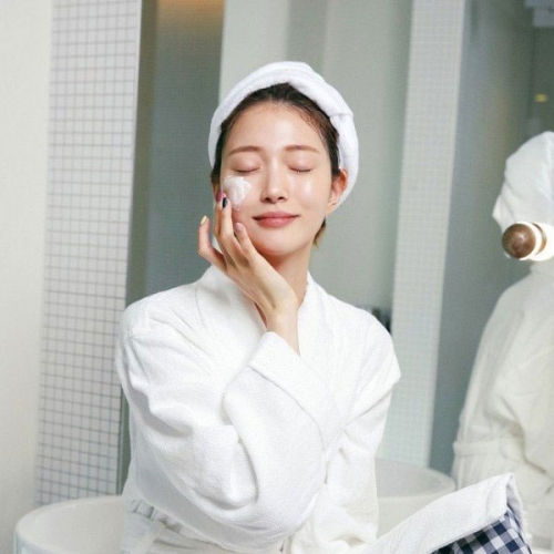 Mách Bạn Các Bí Quyết Đơn Giản Chăm Sóc Da Mùa Hanh Khô