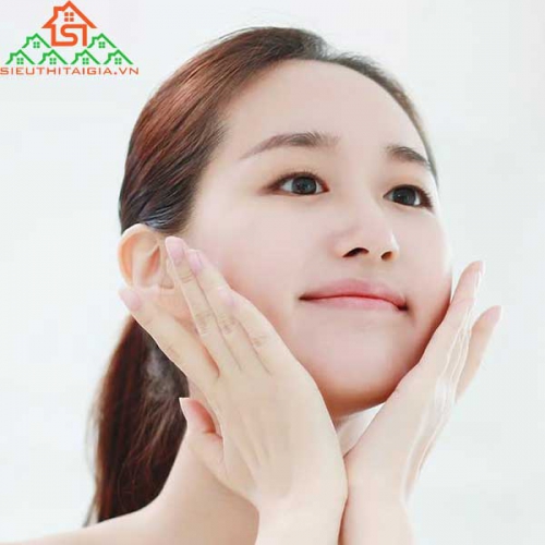 Top 5 Nước Hoa Hồng Cho Tuổi Dậy Thì Và Cách Sử Dụng