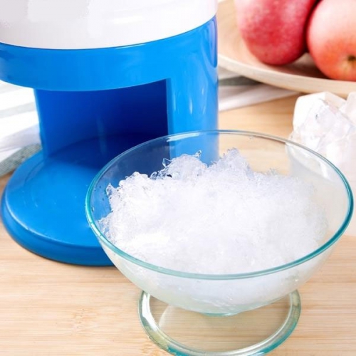 Mua máy xay đá bào tuyết bằng tay nên hay không?