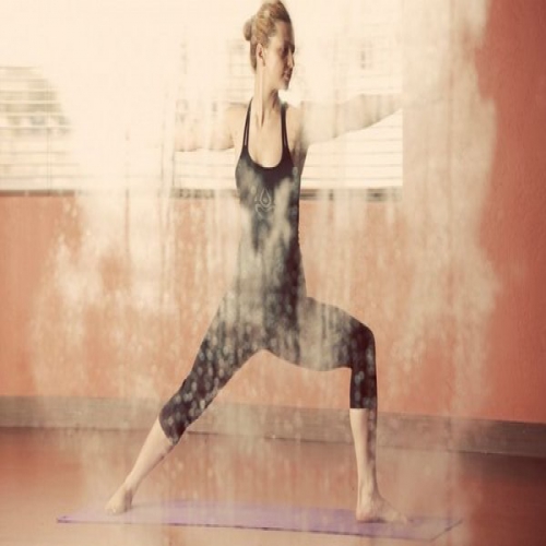Hot Yoga Là Gì? Lợi Ích Của Thể Loại Yoga Nóng Này Là Gì?