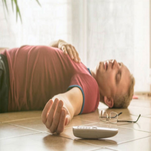 Ngất xỉu đột ngột, co giật - Bạn nên đi khám ngay!