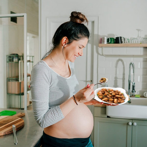 Bầu ăn nấm được không? Những loại nấm tốt và loại tuyệt đối tránh