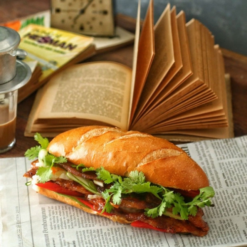 Góc giải đáp thắc mắc: Ăn bánh mì có nổi mụn không?